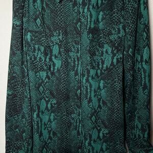 Green Neiman Marcus Snake Skin Print Blouse XL
